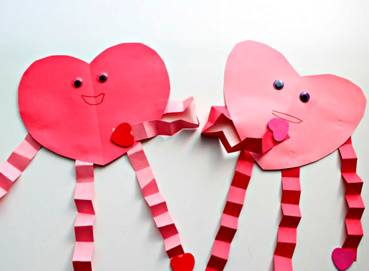 12 Valentine’s Day Crafts for Kids