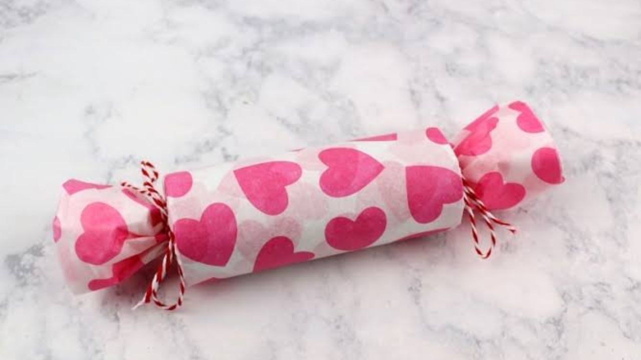 Valentines Day Party Crackers